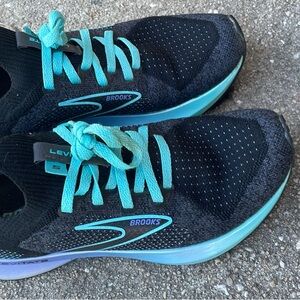 Brooks Women's Black and Teal Athletic Running Shoes